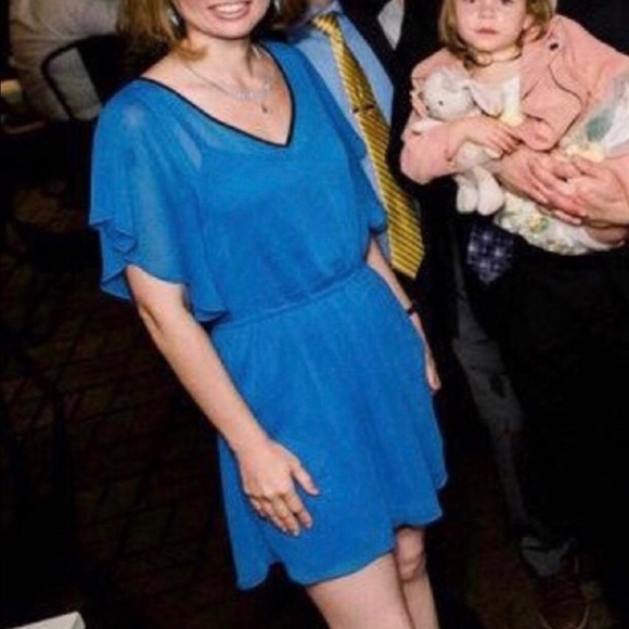 Express dress - Picture 3 of 4